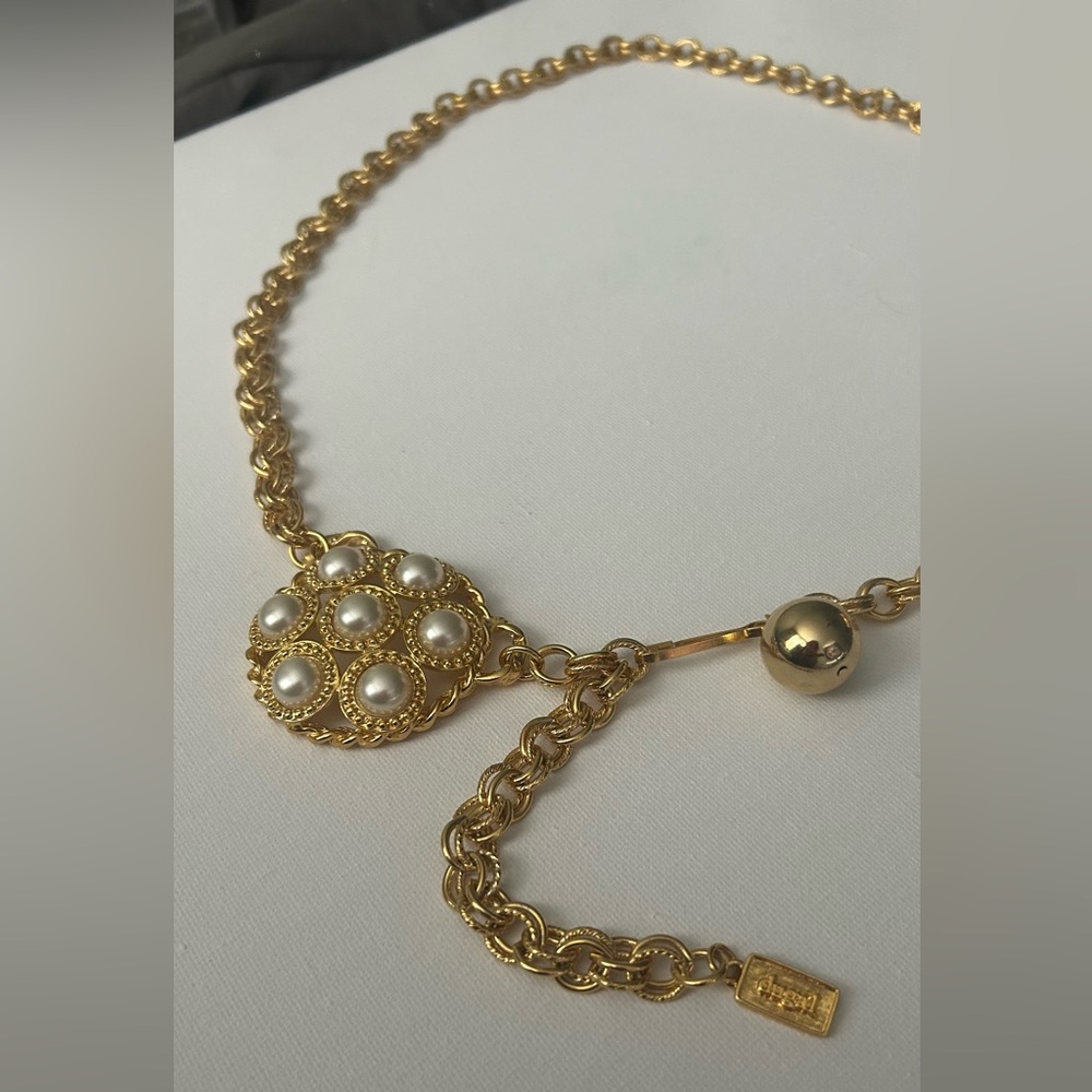 Vintage Brand Dugal gold chain link & faux pearl belt